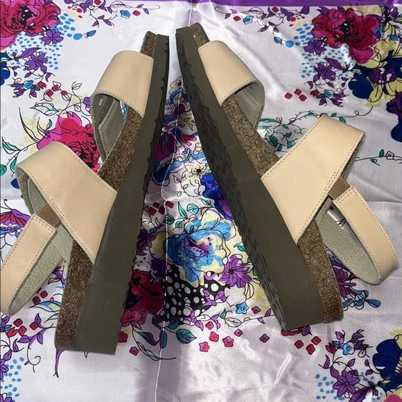 Naot Women's Eliana Sandals - Pale Blush Size 39 -8 US Like New - Picture 5 of 9